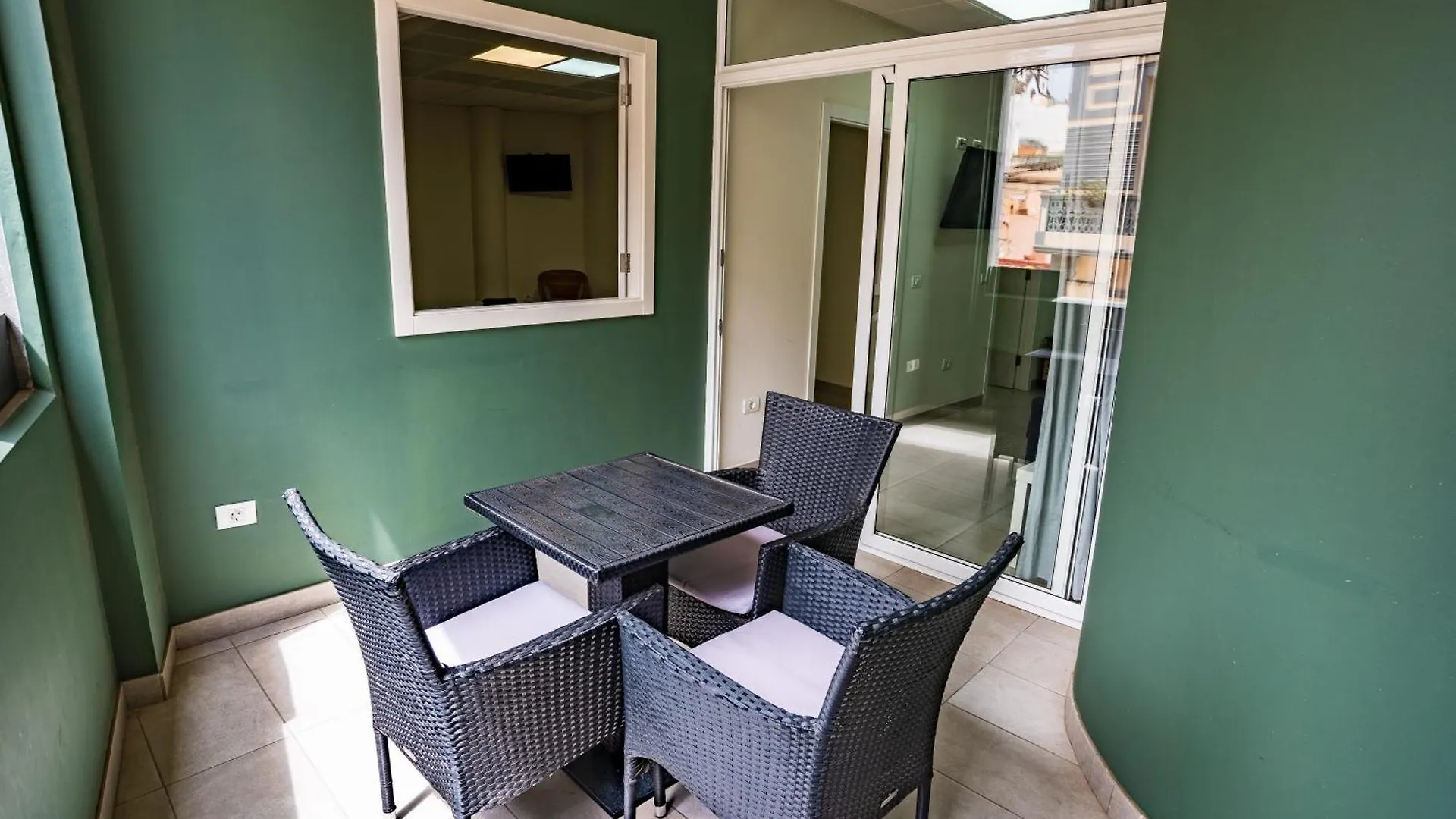 El Puente Holiday Home I- Airport 8,1K Ingenio 0*,  Spain