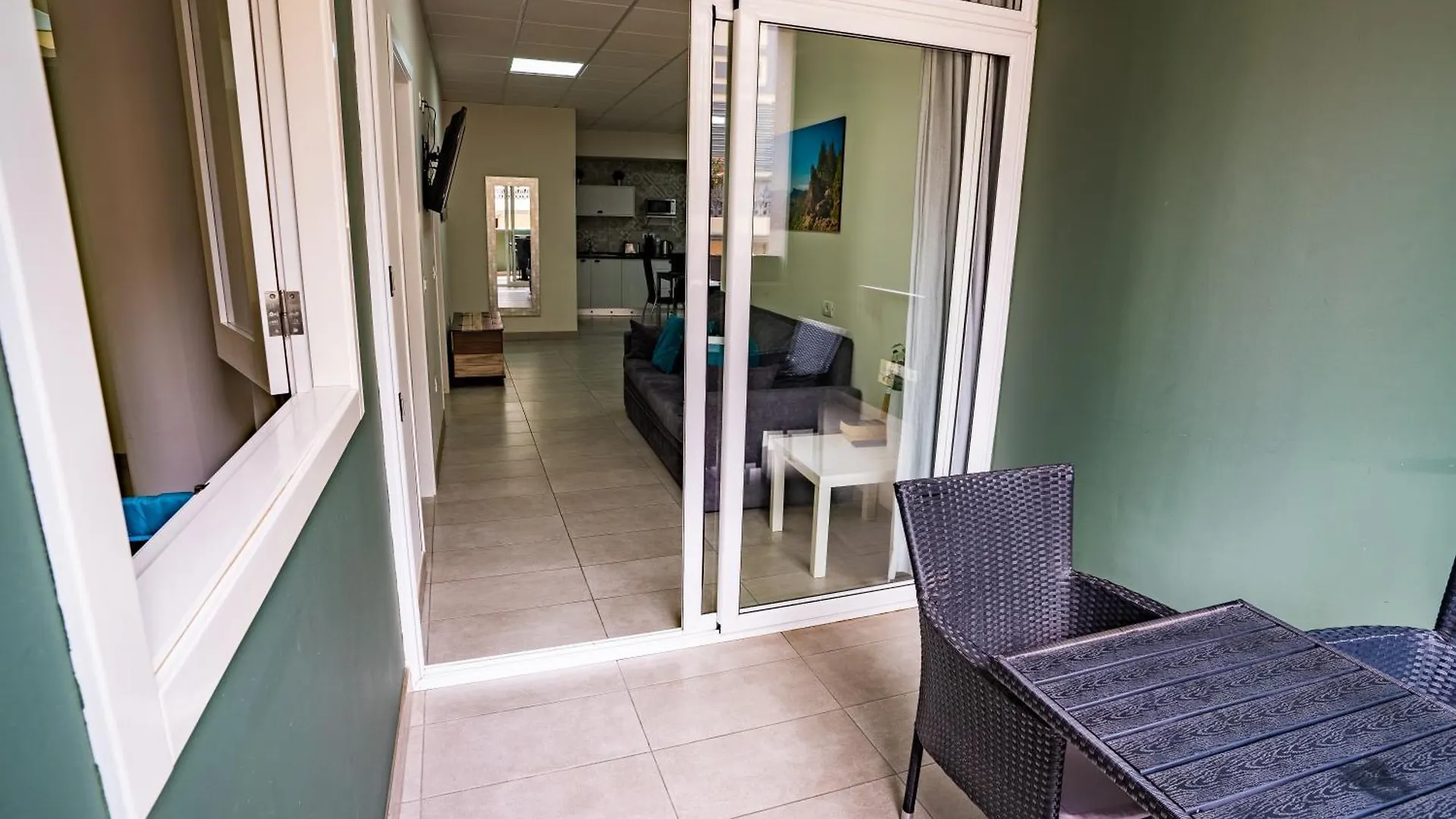 El Puente Holiday Home I- Airport 8,1K Ingenio Apartment