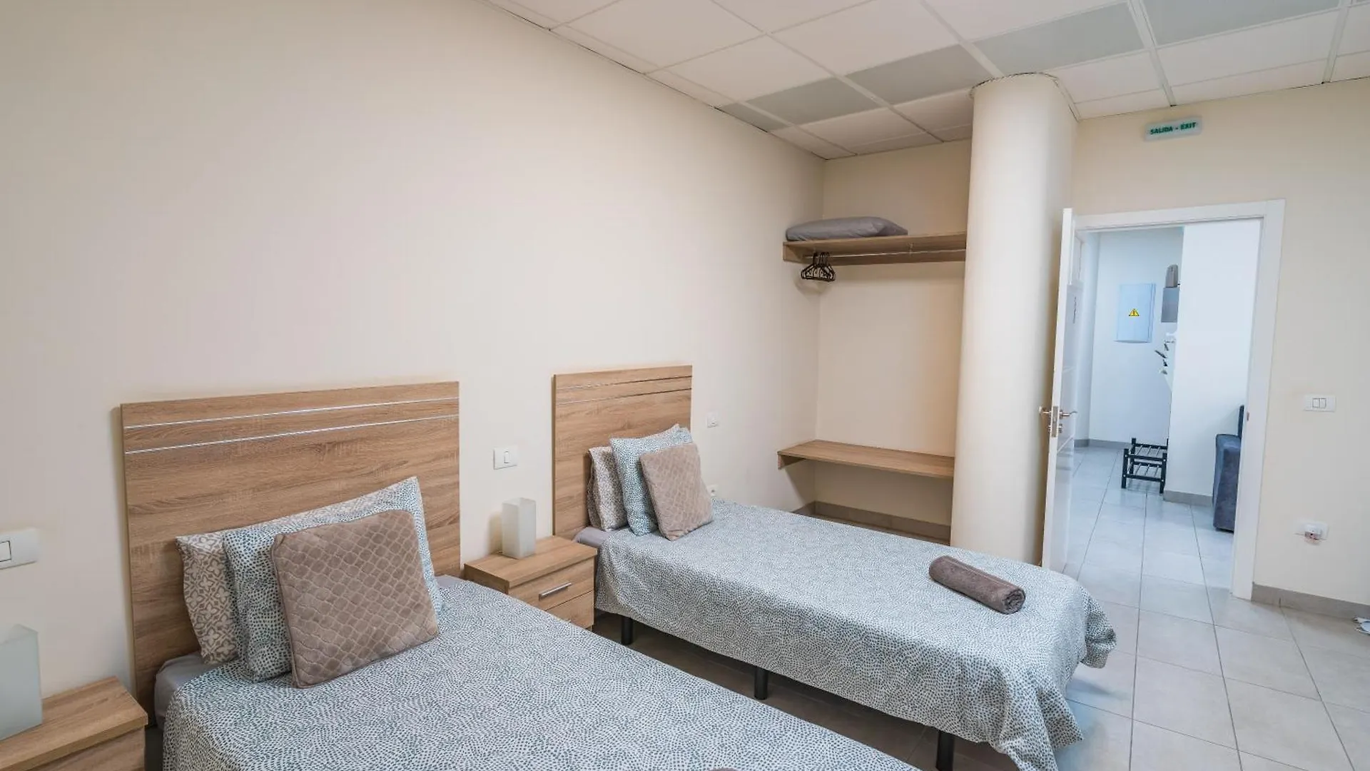 El Puente Holiday Home I- Airport 8,1K Ingenio Spain