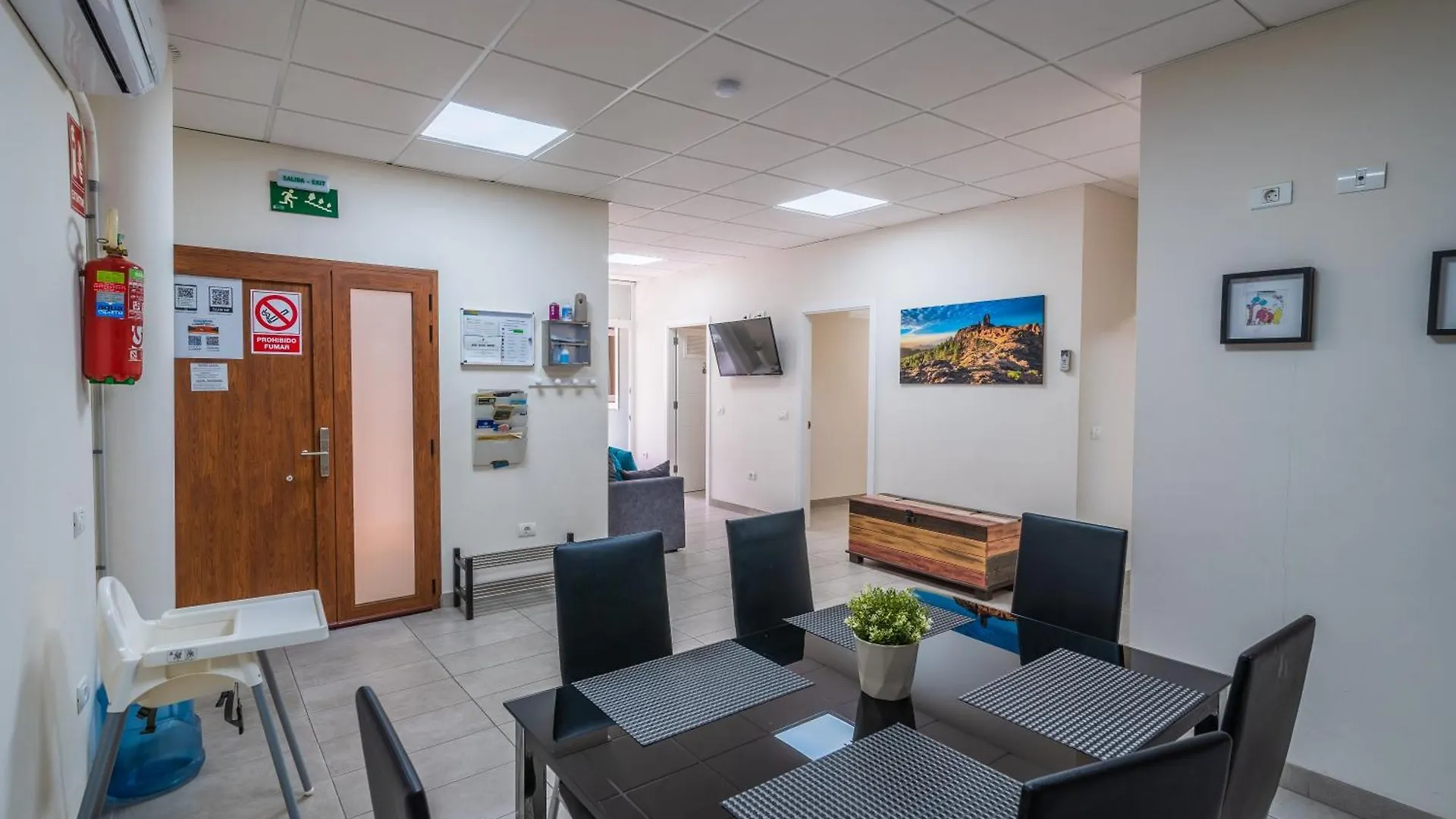 El Puente Holiday Home I- Airport 8,1K Ingenio 0*,  Spain